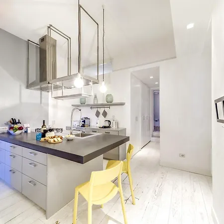 Sweet -garibaldi Apartment *